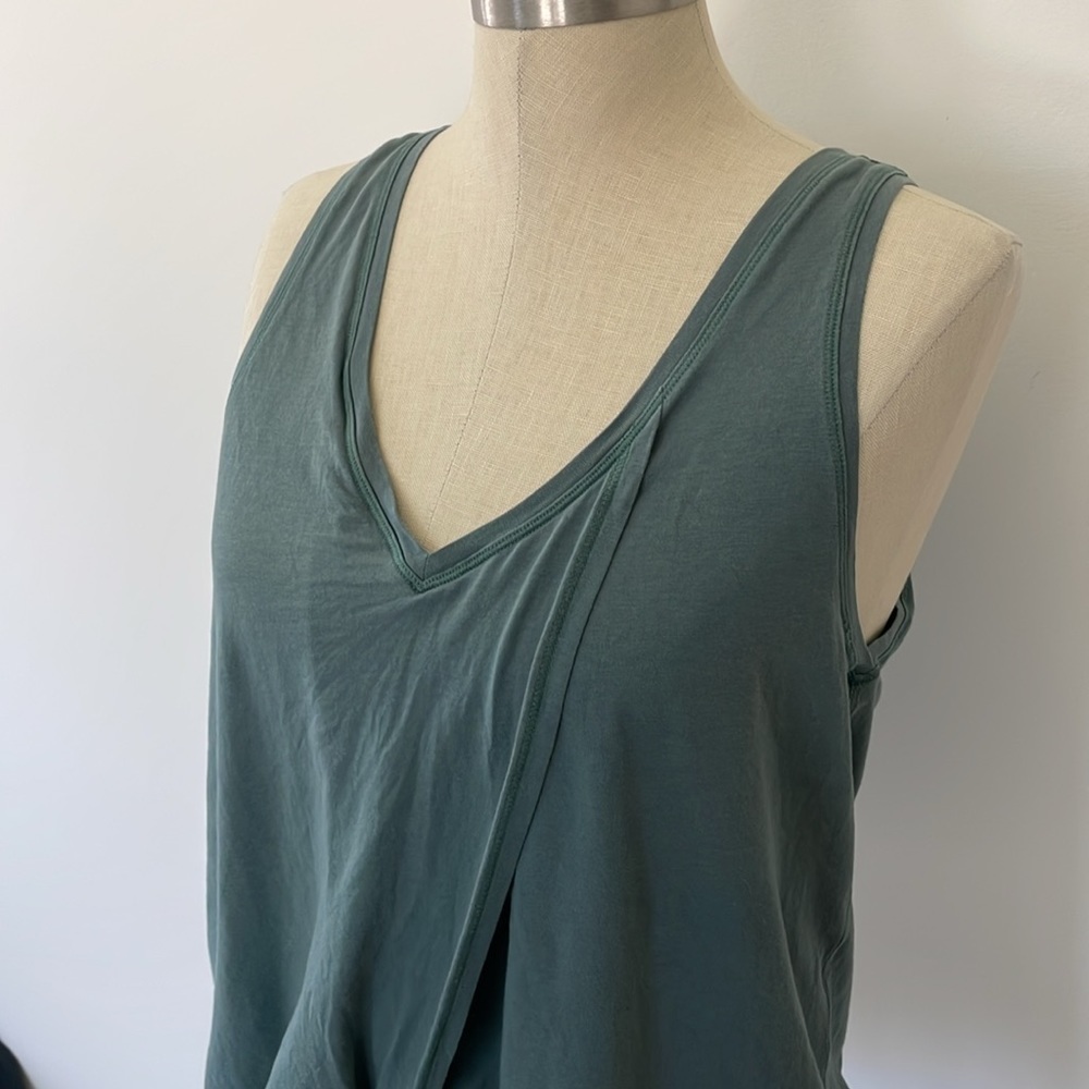 Lululemon Front Tie Racerback Tank Top size 6 - Picture 2 of 8
